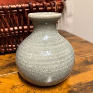Small grey vase